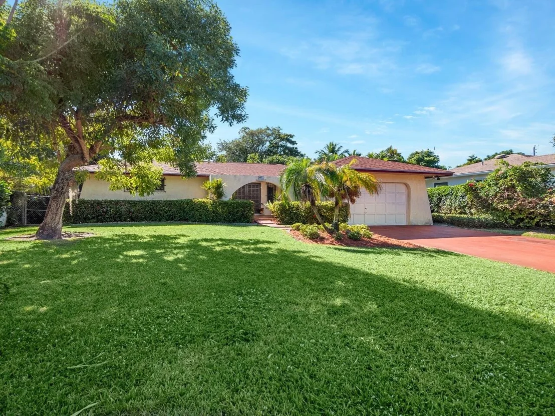 Photo of 370 Ellamar Road