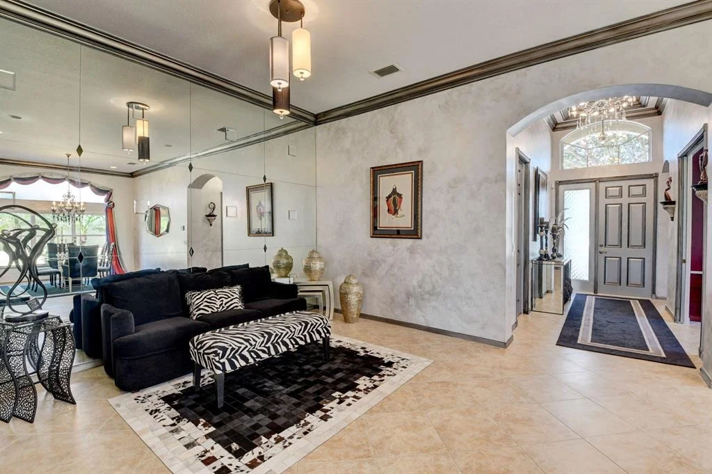 Photo of 7204 Twin Falls Drive