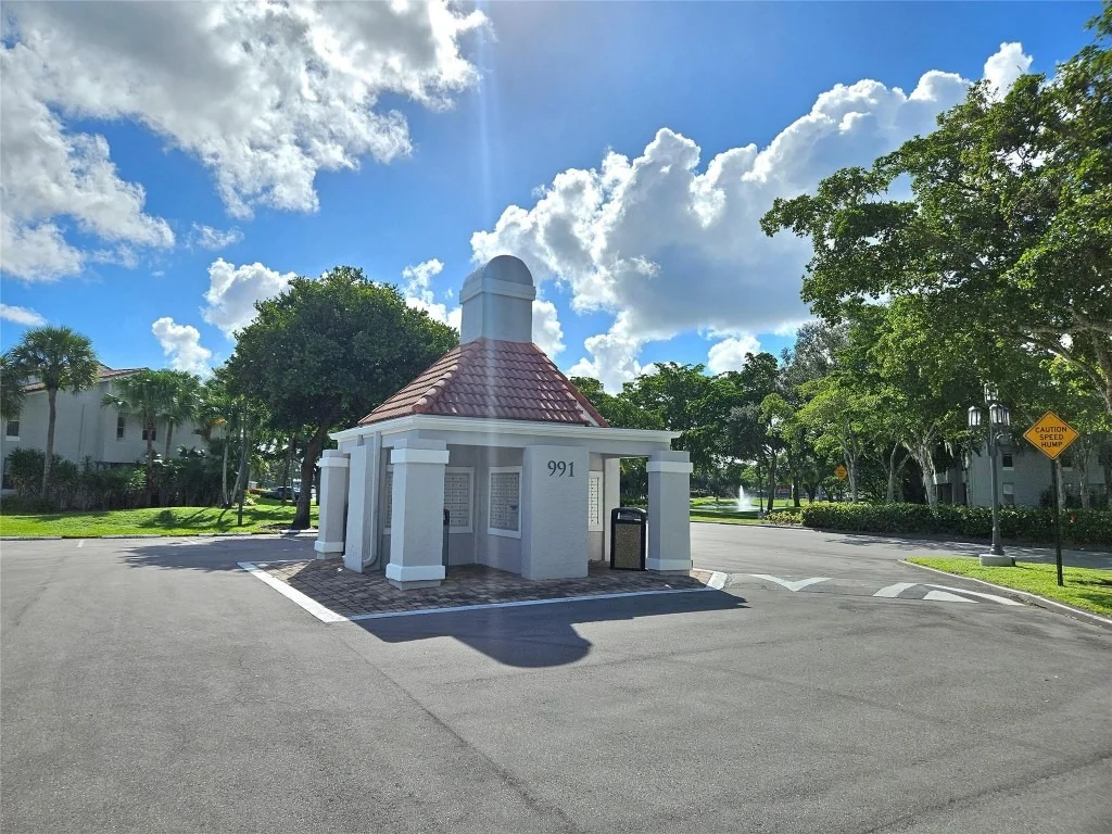 Photo of Unit 11206 at 641 Lyons Road
