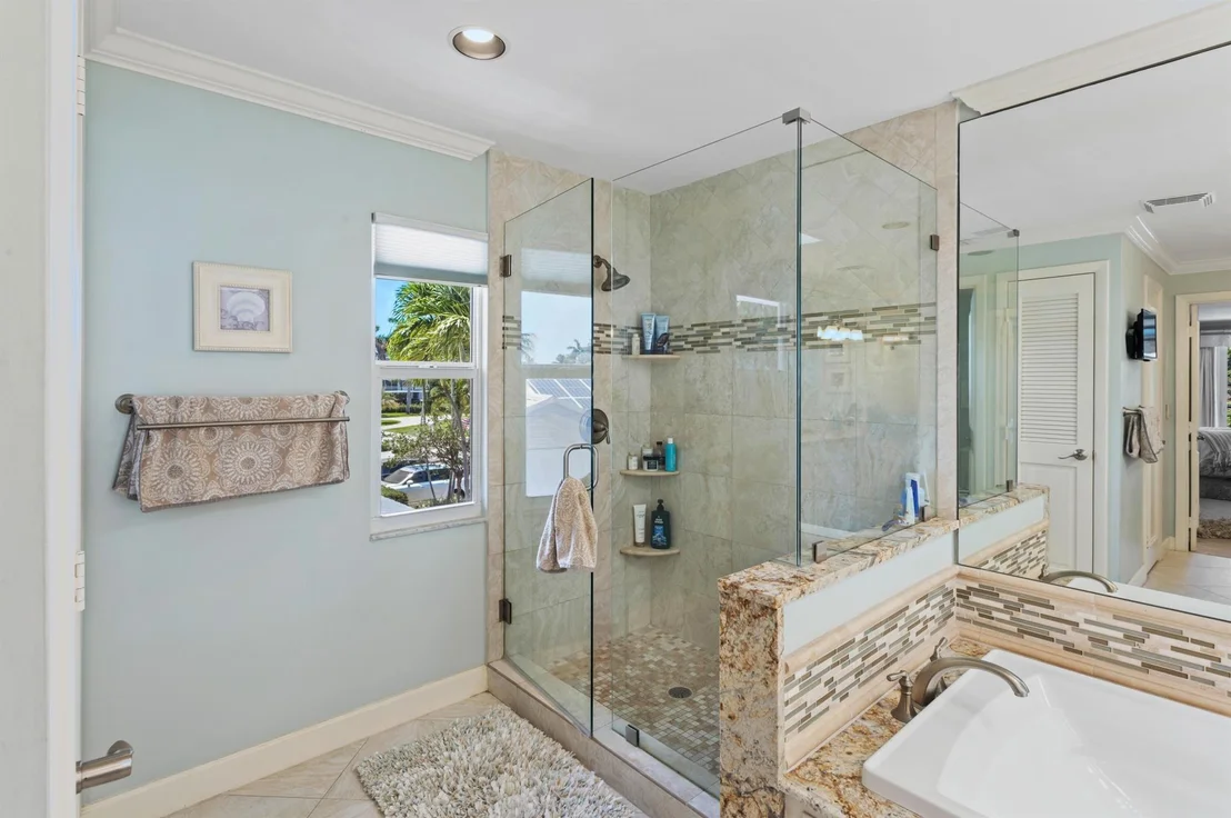 Photo of 932 Gardenia Drive