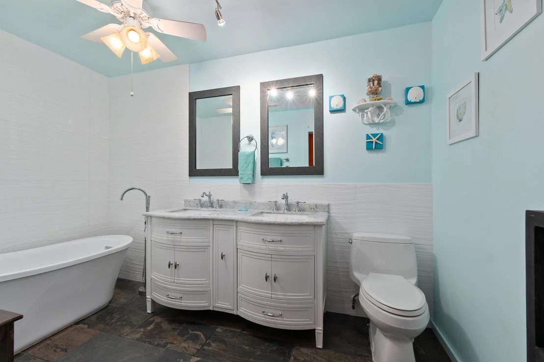 Photo of 1835 Flora Lane