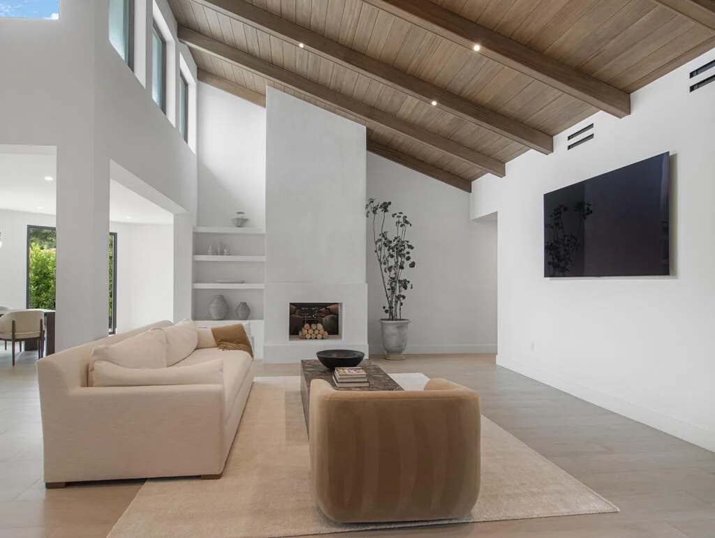 Photo of 4909 PINEVIEW Circle