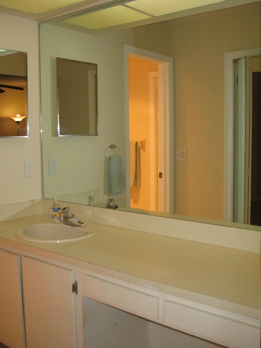 Photo of Unit B at 4 Ridgepointe Drive