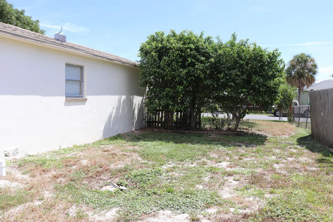 Photo of 1007 SE Se 3rd Street