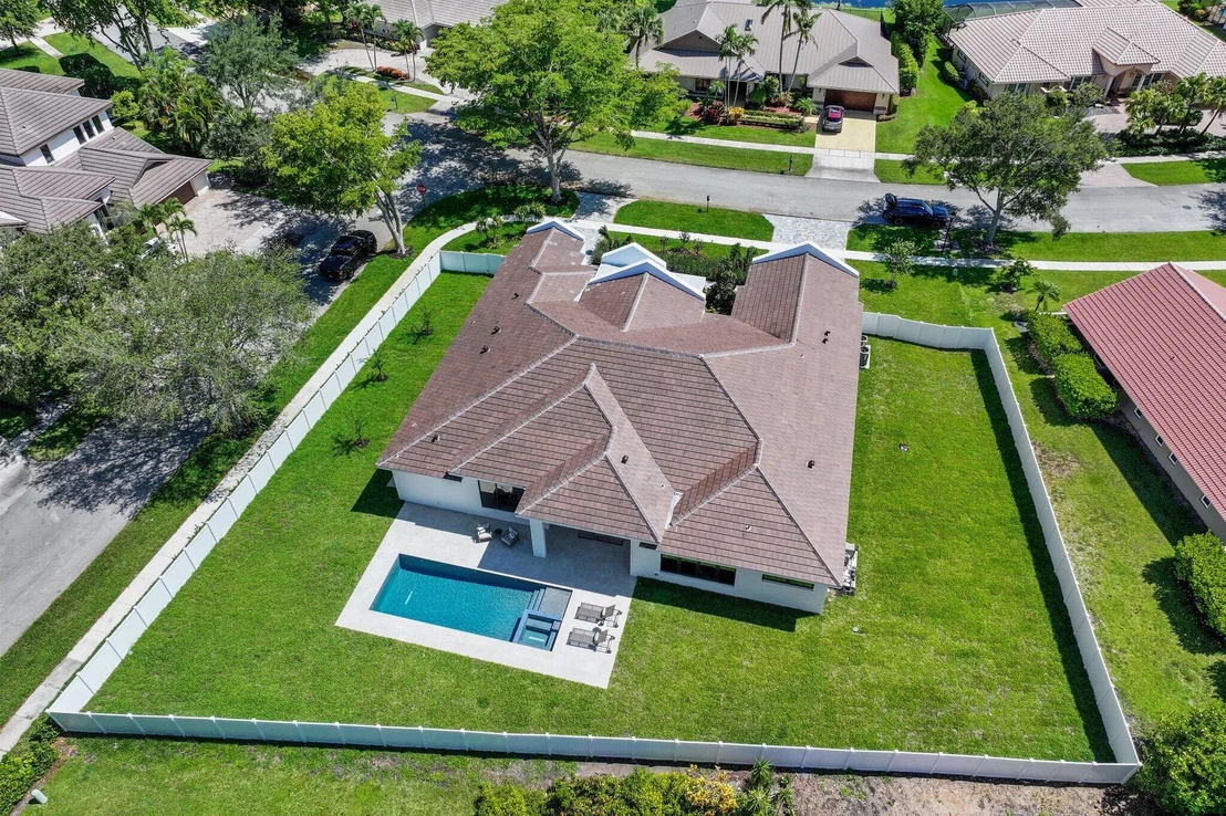 Photo of 3155 Equestrian Drive