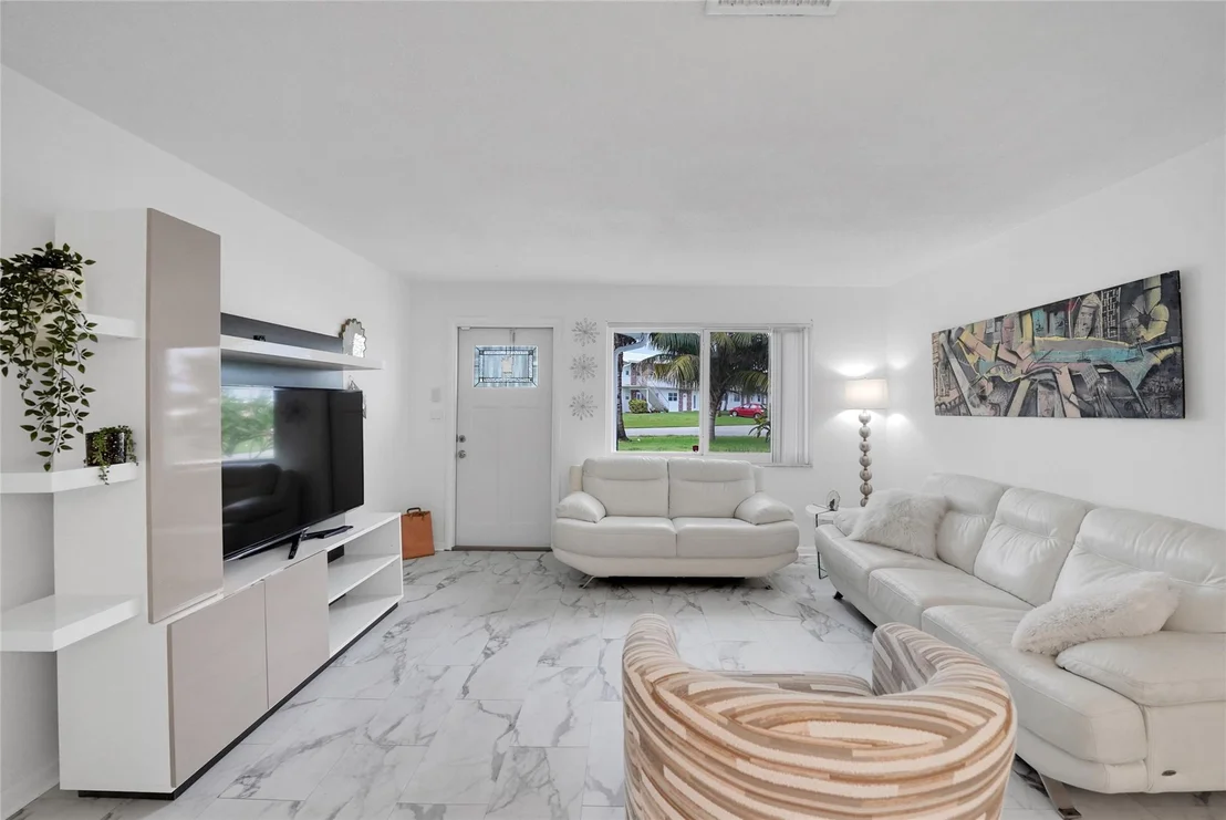 Photo of 260 S Golf Boulevard