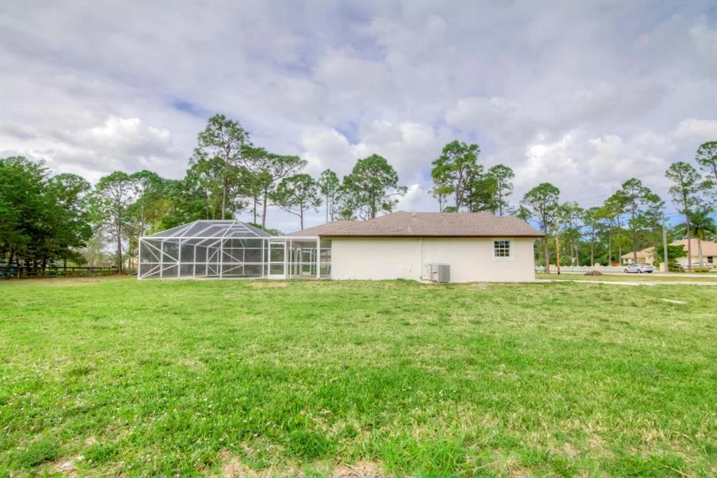 Photo of 17518 Tangerine Boulevard
