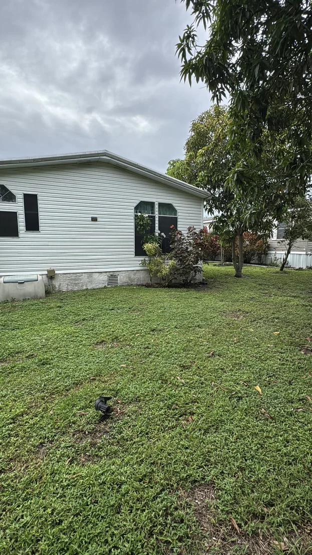 Photo of 621 Sunny S Avenue