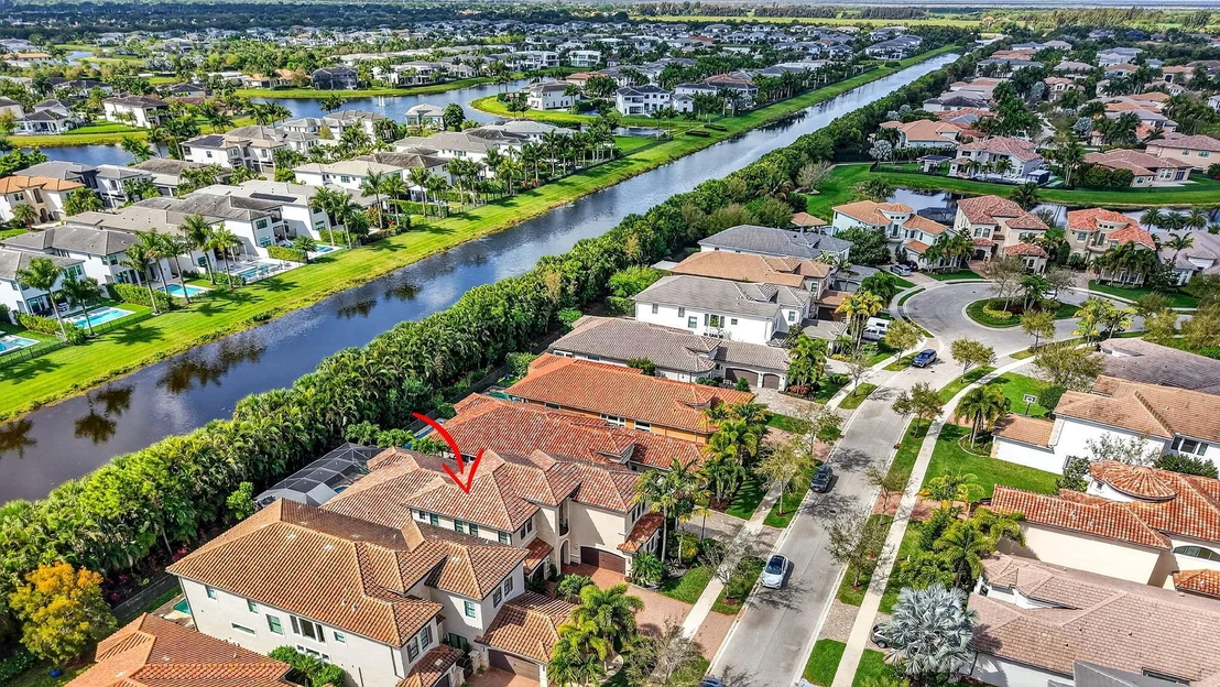 Photo of 16921 Pavilion Way