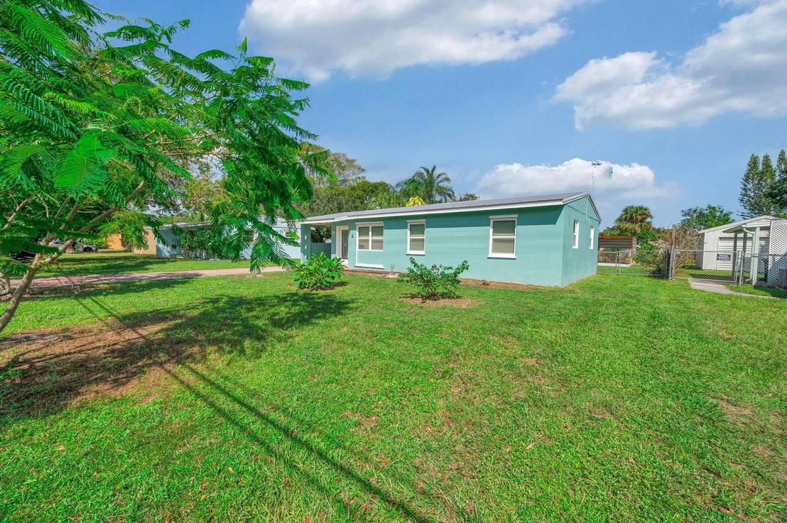 Photo of 708 El Rancho Drive