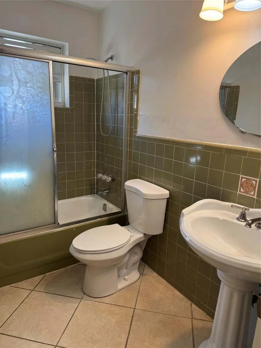 Photo of 1221 North Drive