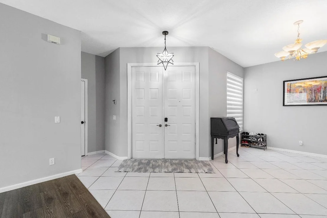Photo of 7069 Middlebury Drive