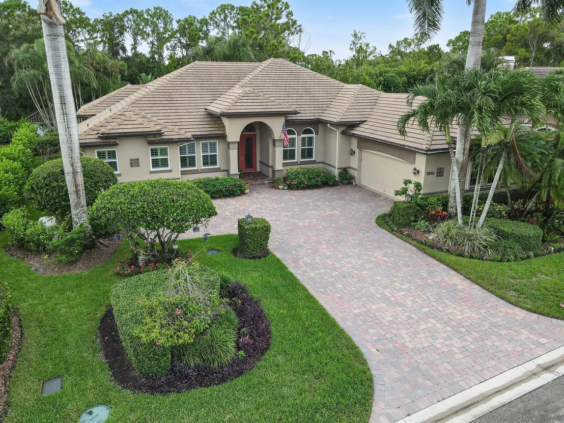 Photo of 7851 SE Double Tree Drive