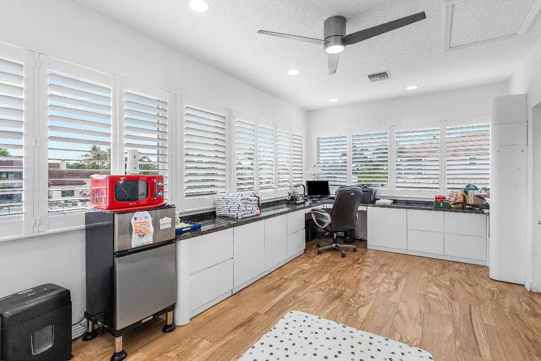 Photo of 678 Carriage Hill Lane