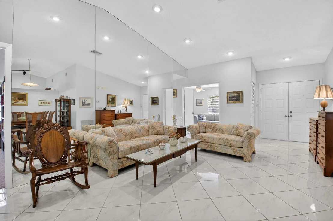 Photo of 8491 Leeway Lane