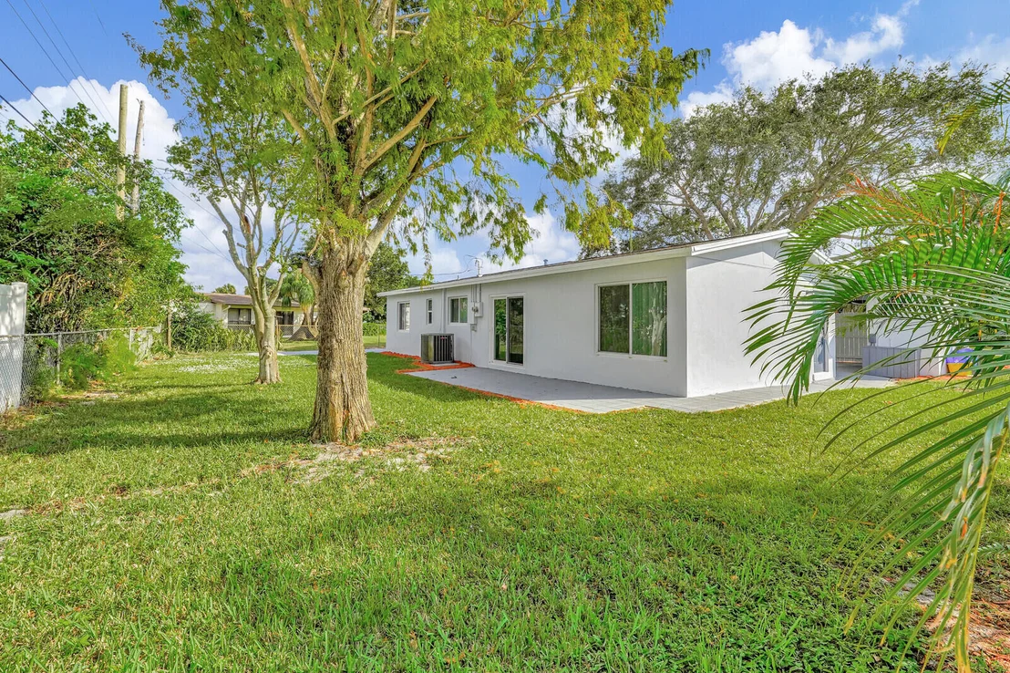 Photo of 904 Lighthouse Drive