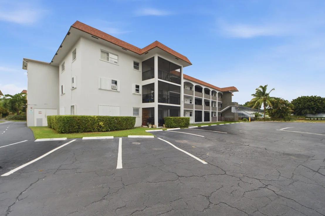 Photo of Unit 309 at 651 PINE Drive