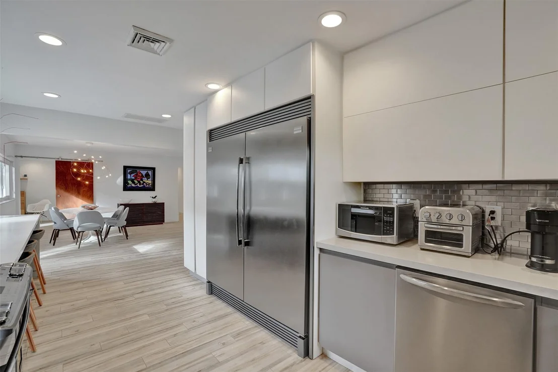 Photo of 2111 N Ocean Boulevard