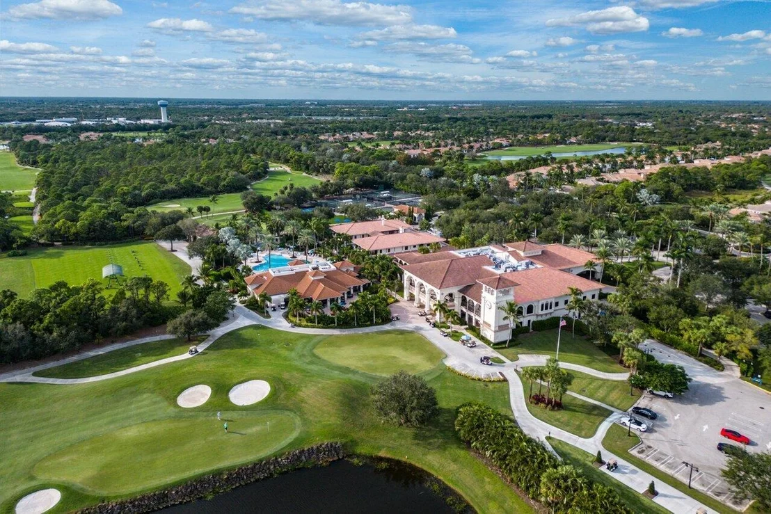 Photo of 686 Hermitage Circle