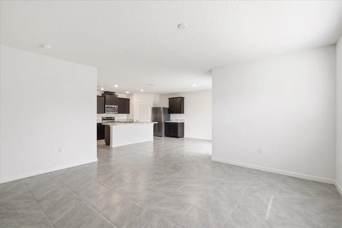 Photo of 1072 Roseland Road