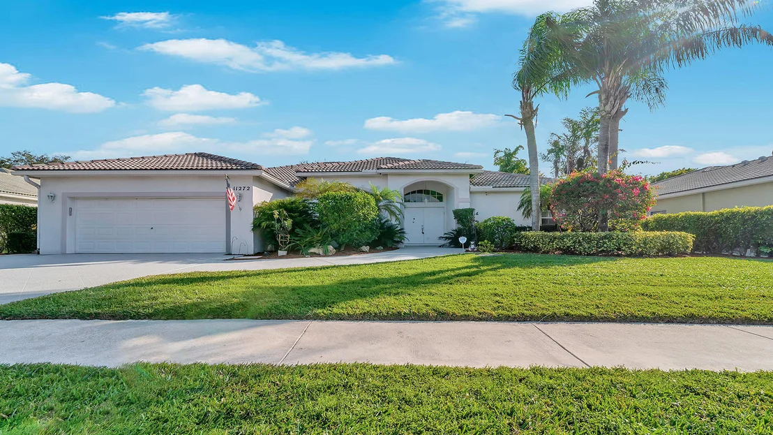 Photo of 11272 Edgewater Circle