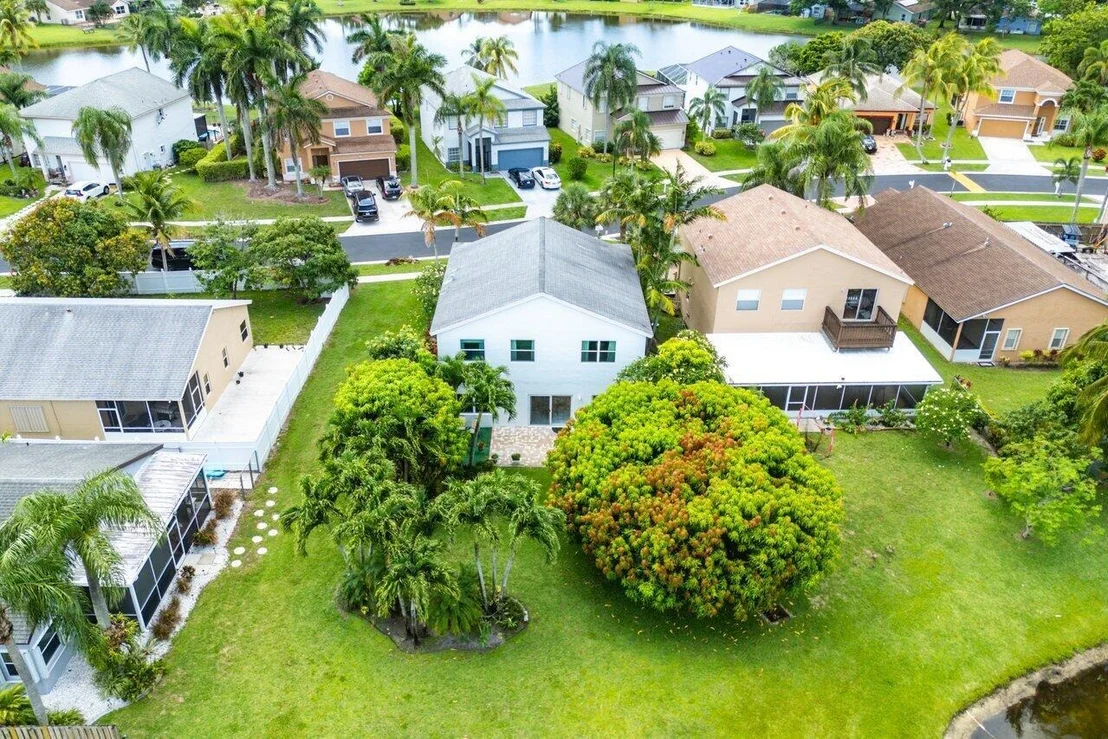 Photo of 6321 Lansdowne Circle