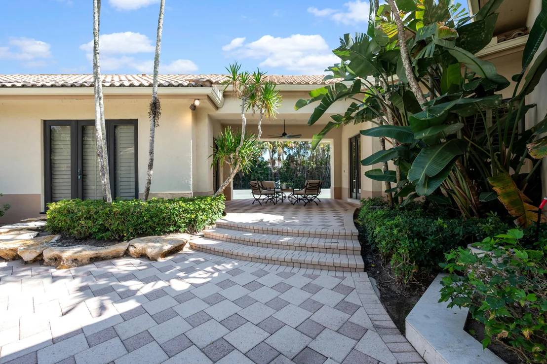 Photo of 18800 Long Lake Drive