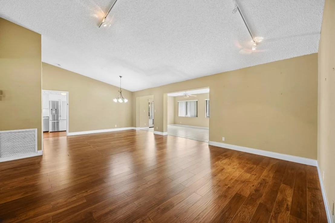 Photo of 7974 Cloverfield Circle