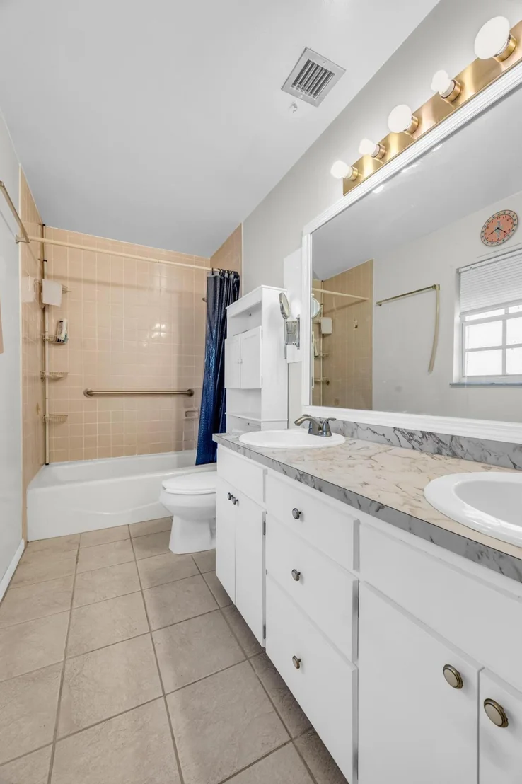 Photo of 5406 Sunset Boulevard