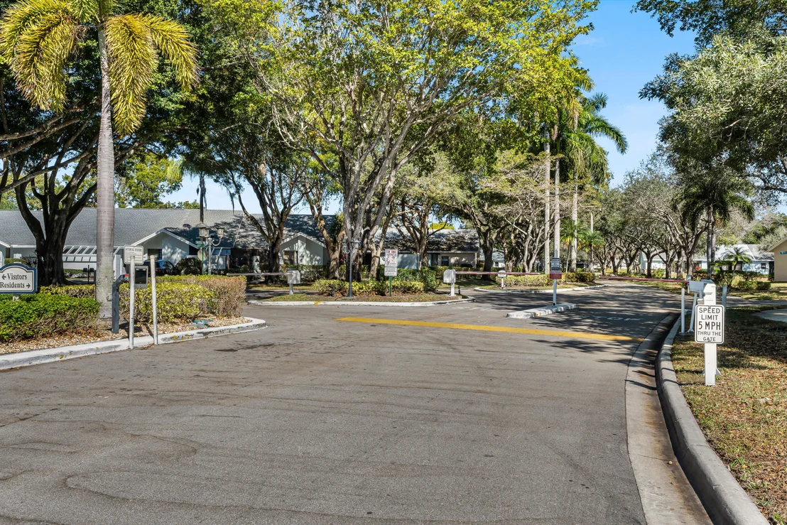 Photo of 10980 Lake Front Place