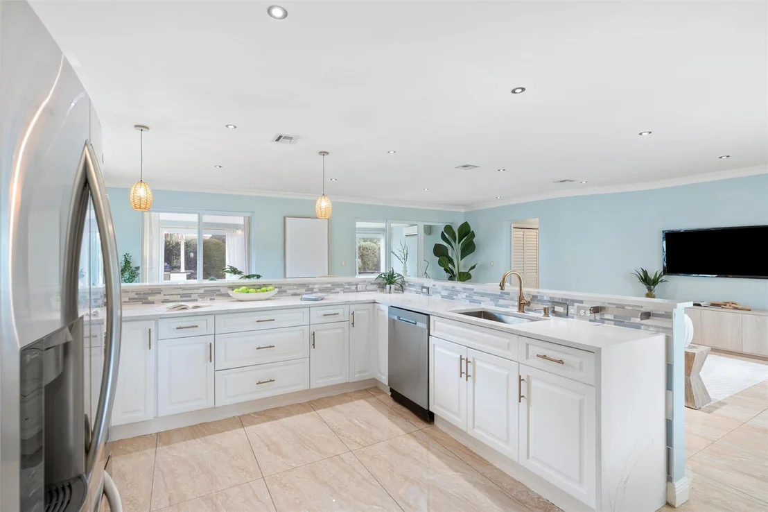 Photo of 741 Fairway Drive