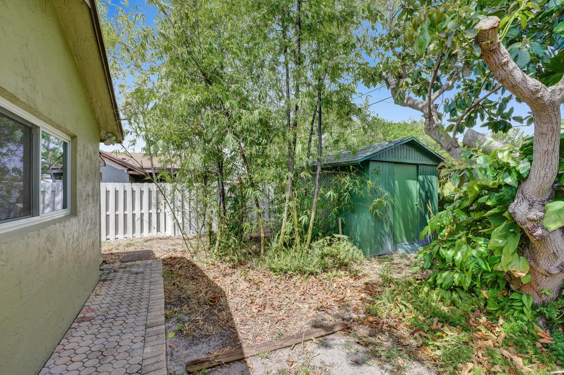 Photo of 505 Heron Drive