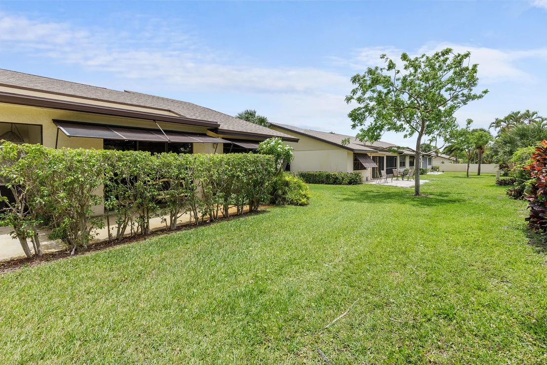 Photo of Unit A at 2 Ridge Pointe Drive