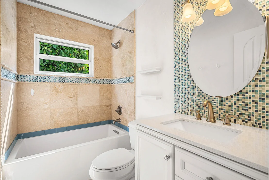 Photo of 1508 Cormorant Road