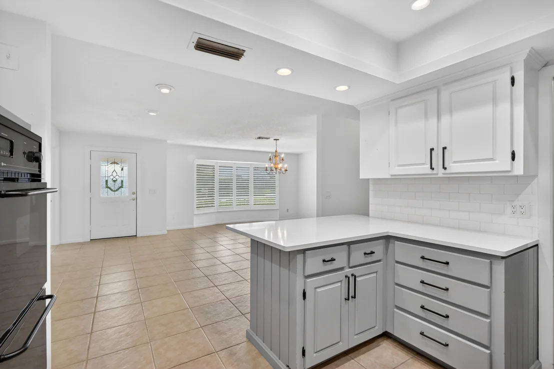Photo of 1233 NW River Terrace