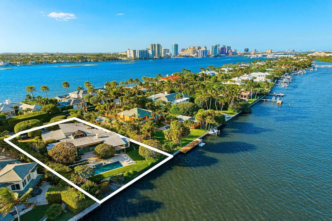 Photo of 748 Island Drive