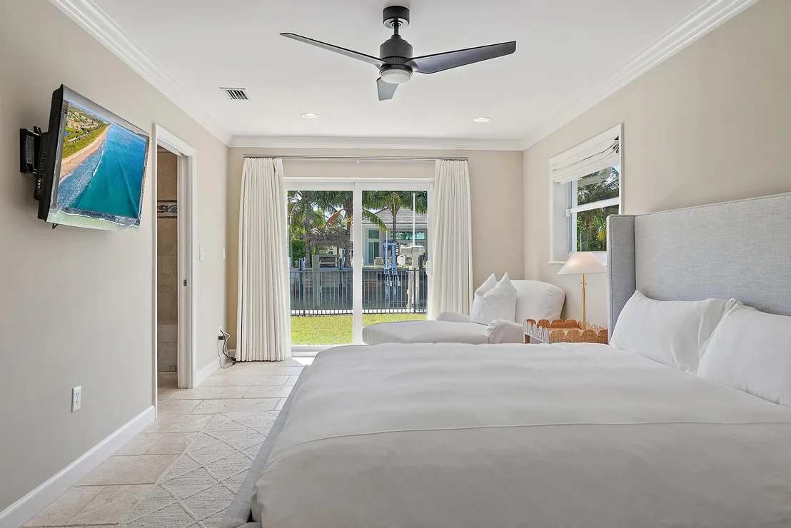 Photo of 1051 Gulfstream Way