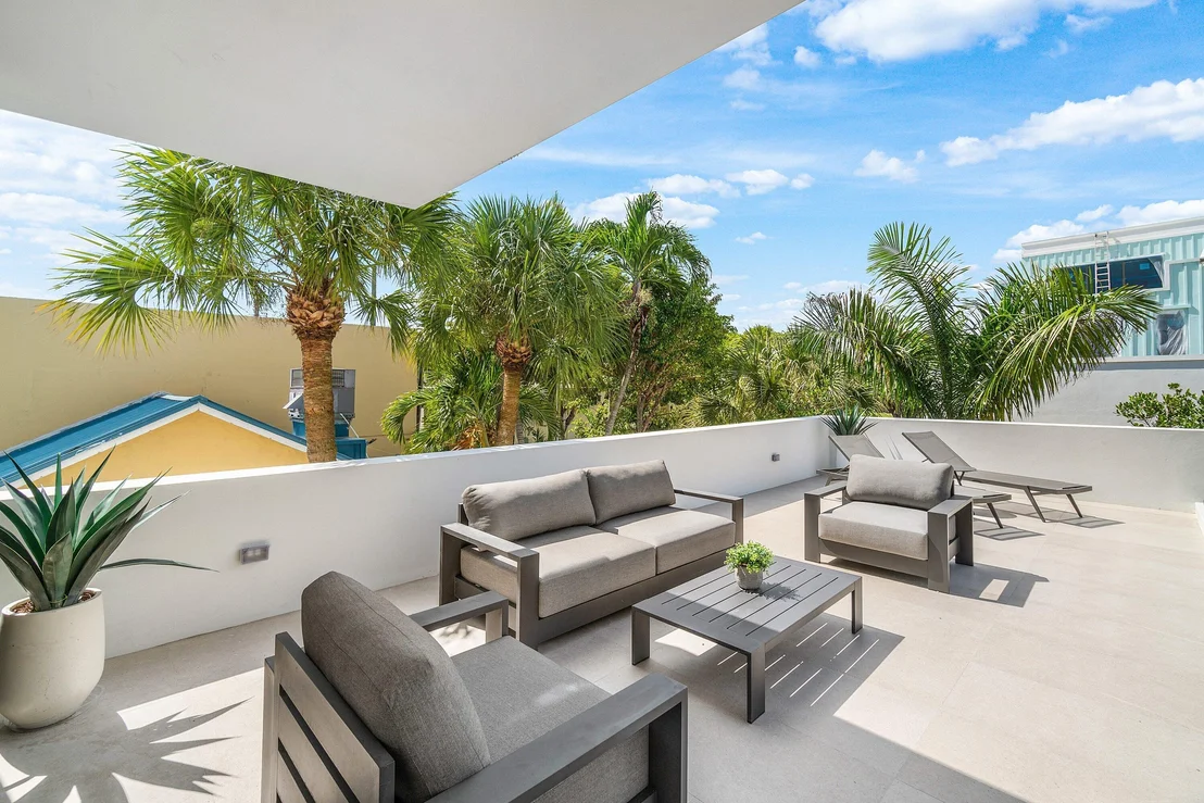 Photo of 810 Palm Trail