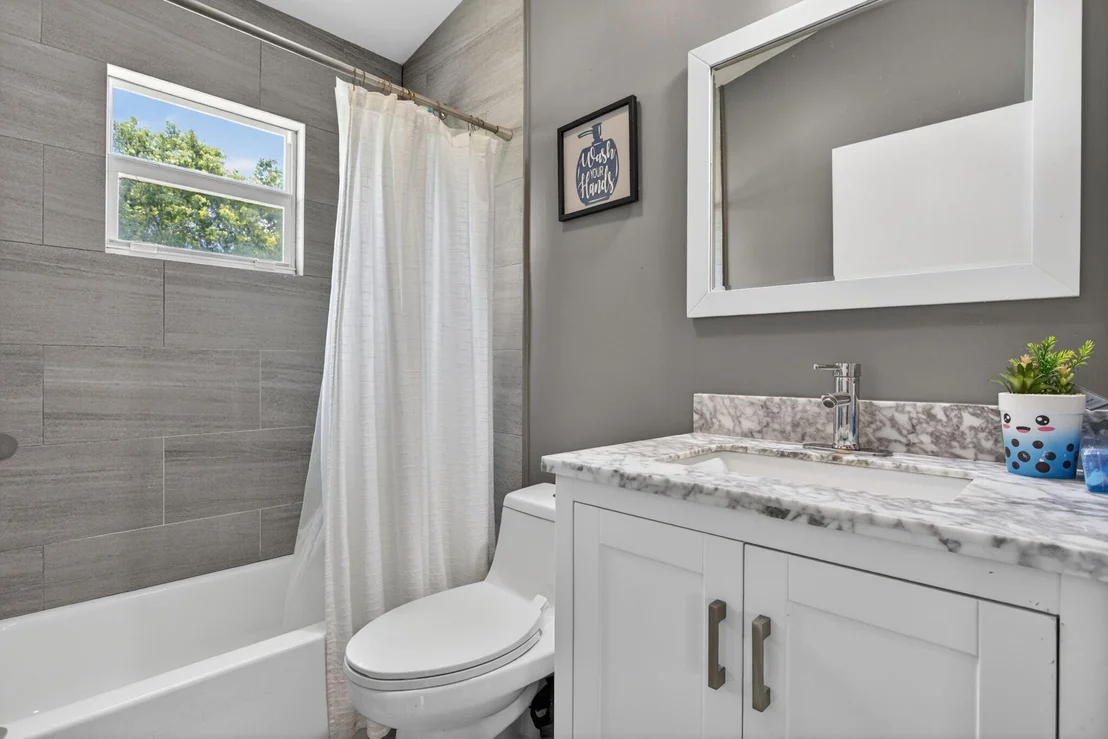 Photo of 700 NW 17th Terrace