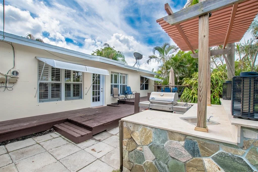 Photo of 1707 Crest Drive