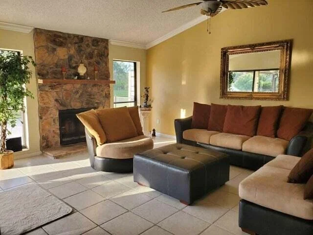 Photo of 376 Arcadia Drive