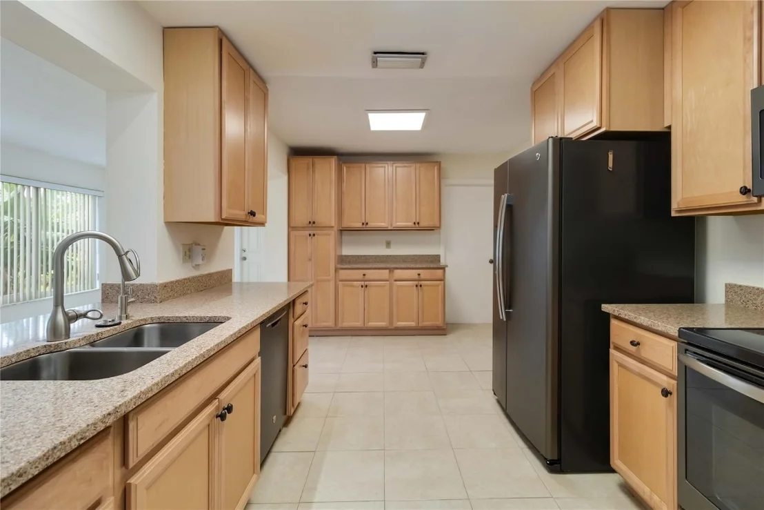 Photo of 735 NW 73rd Terrace