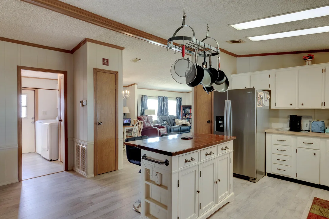 Photo of 901 Oleander Circle