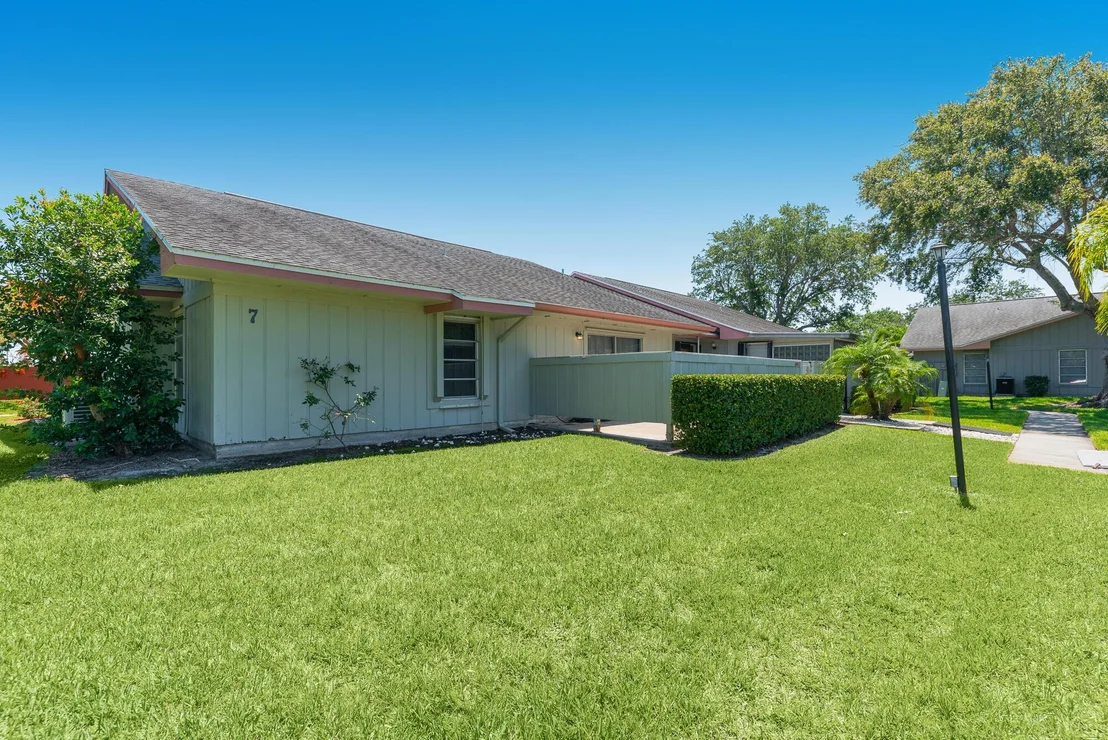 Photo of 3927 NW Cinnamon Tree Circle