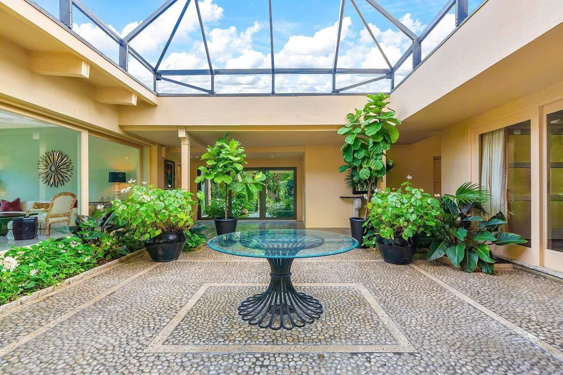 Photo of 748 Island Drive
