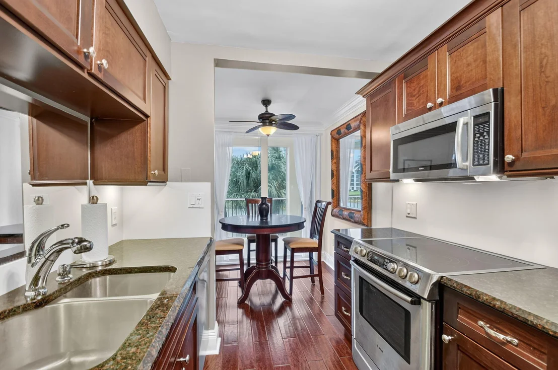 Photo of Unit F2 at 102 Half Moon Circle