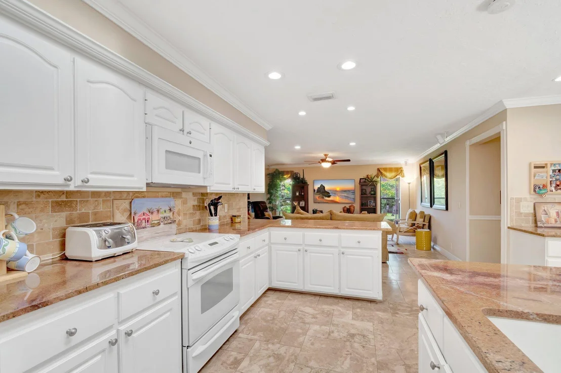 Photo of 15385 Cedar Bluff Place