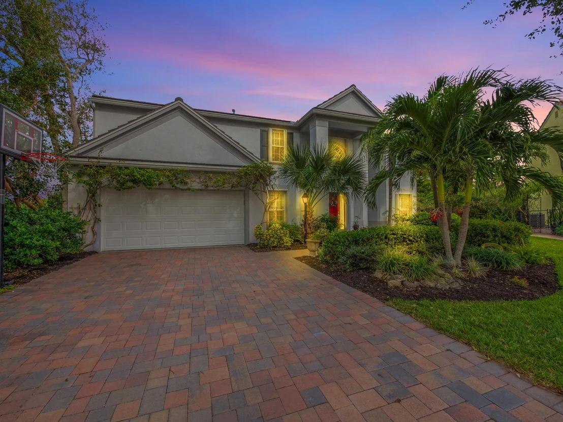 Photo of 1005 Pine Lake Circle