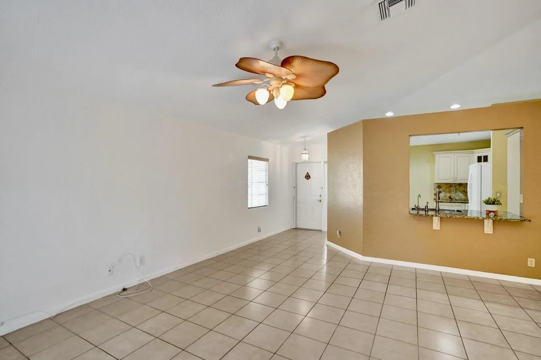 Photo of 8140 Palm Gate Drive