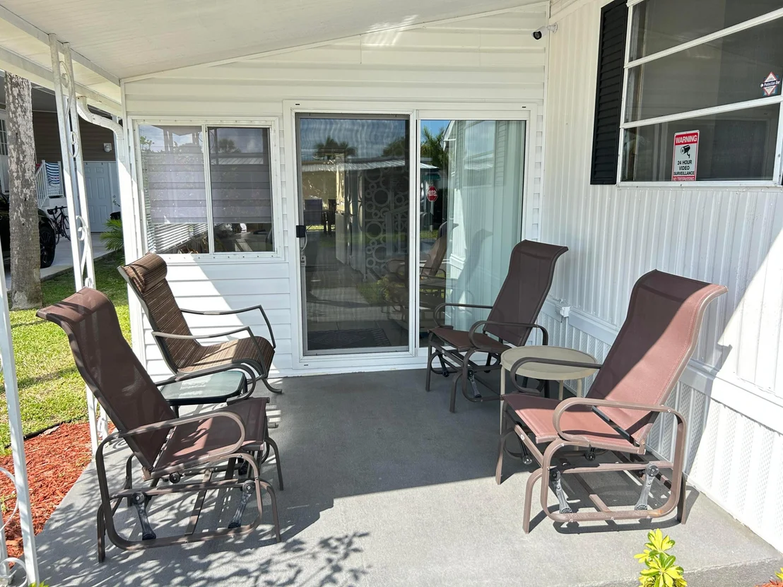 Photo of 615 Alamanda Lane
